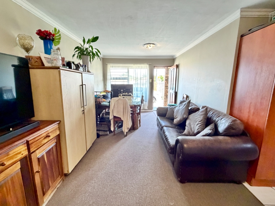 3 Bedroom Property for Sale in Kabega Park Eastern Cape
